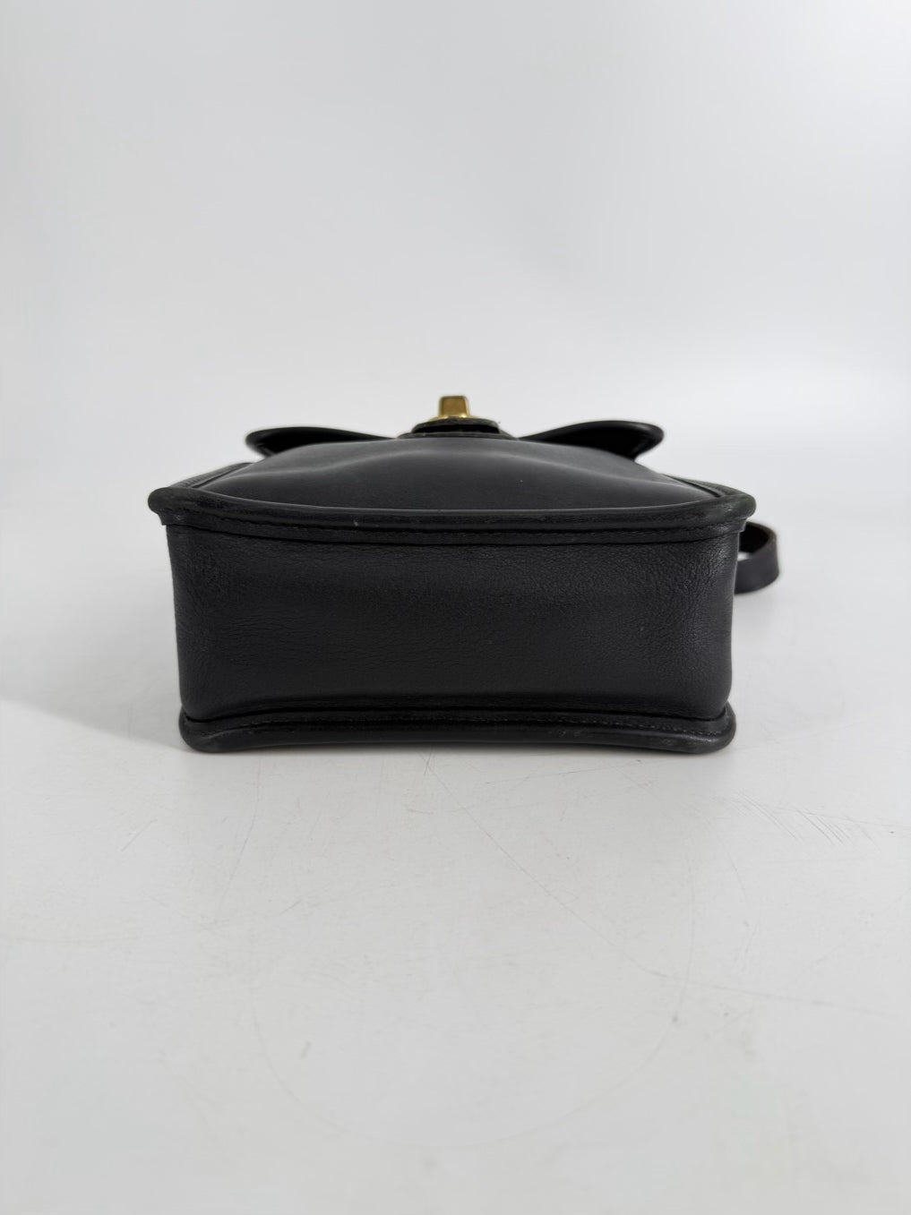 VINTAGE COACH Murphy Black Leather Crossbody Bag