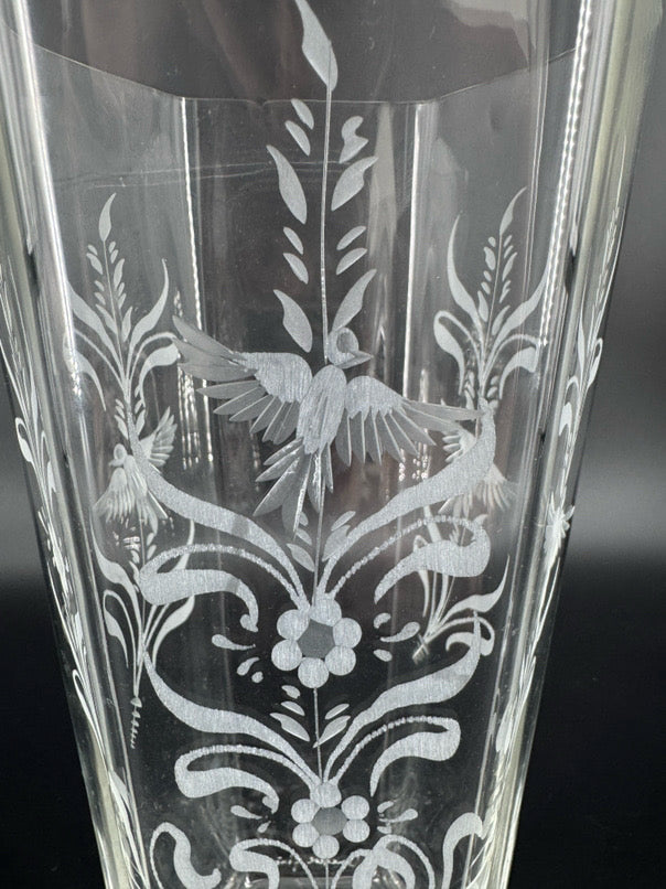 GIOVANNI Crystal Etched Birds Vase