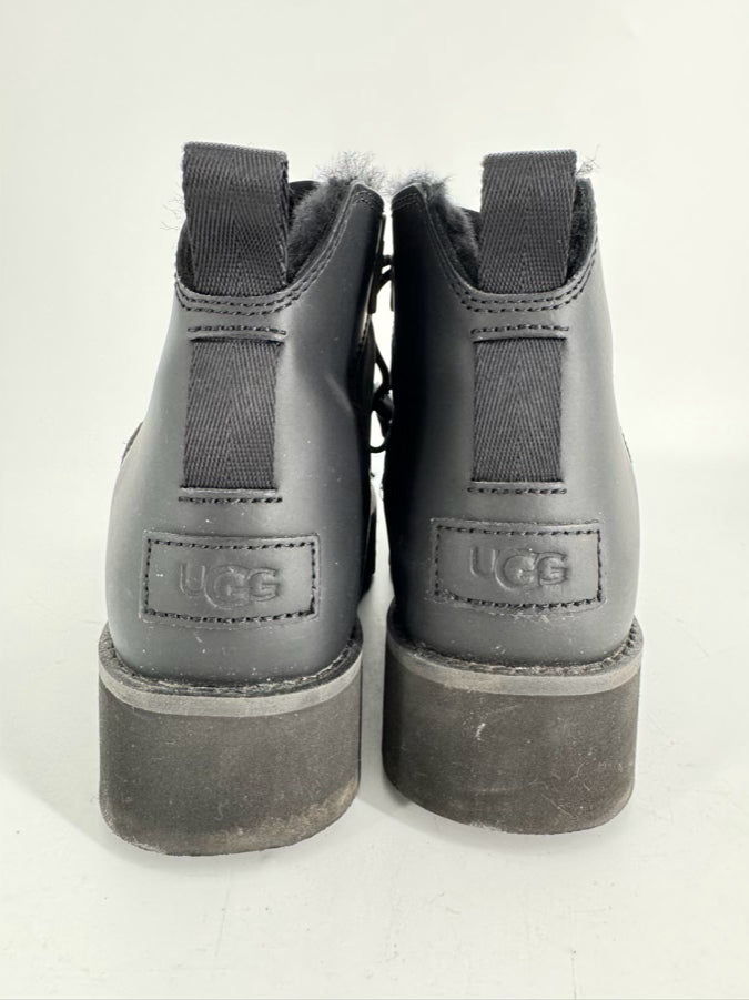 UGG Size 9 Black Classic Rising Toggle Platform Boots
