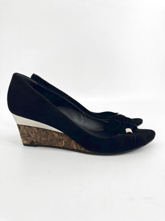 GUCCI Size 8 Black Suede Peep-Toe Wedge