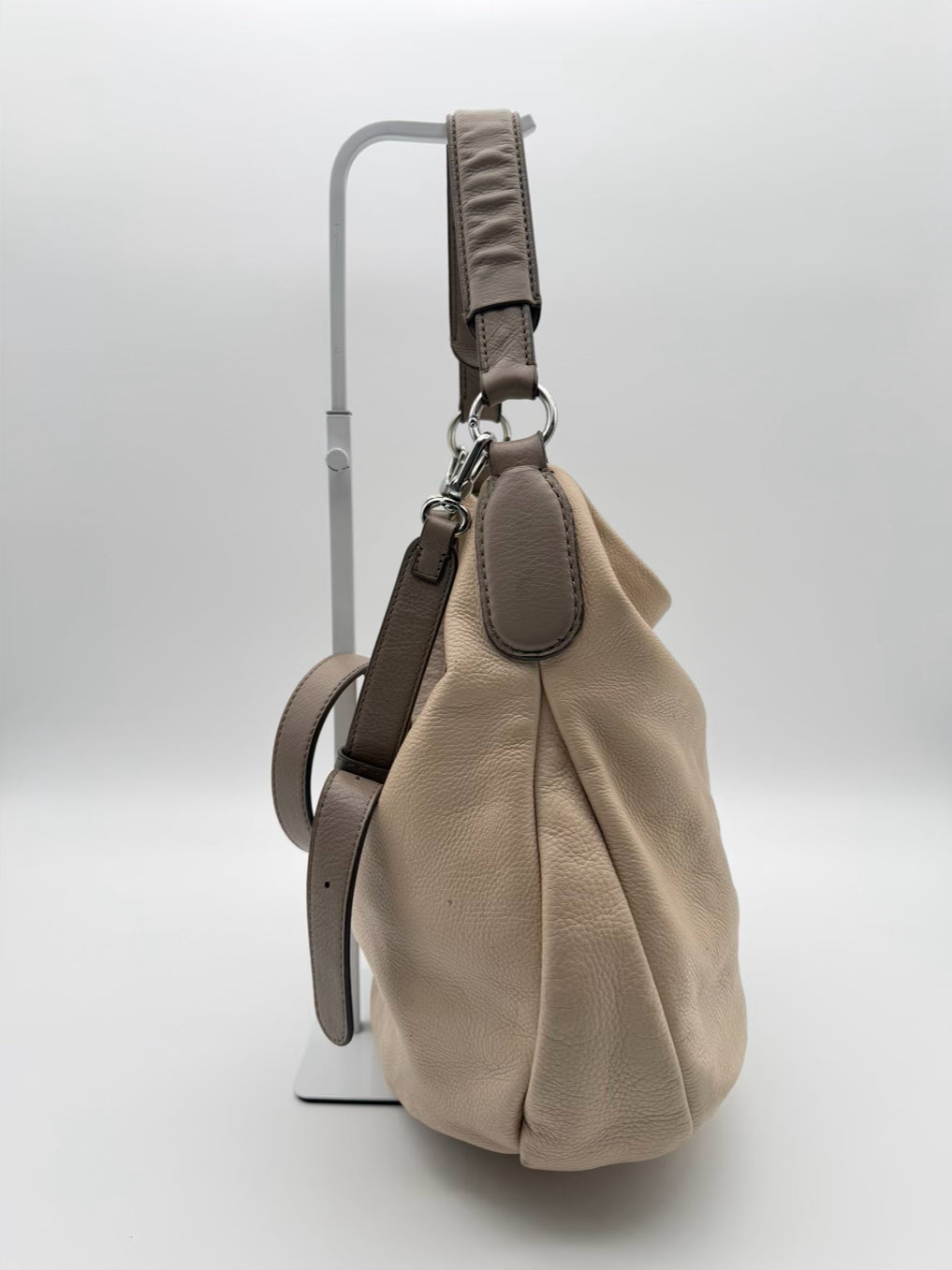 MARC BY MARC JACOBS New Q Hillier Hobo Cream Leather Purse