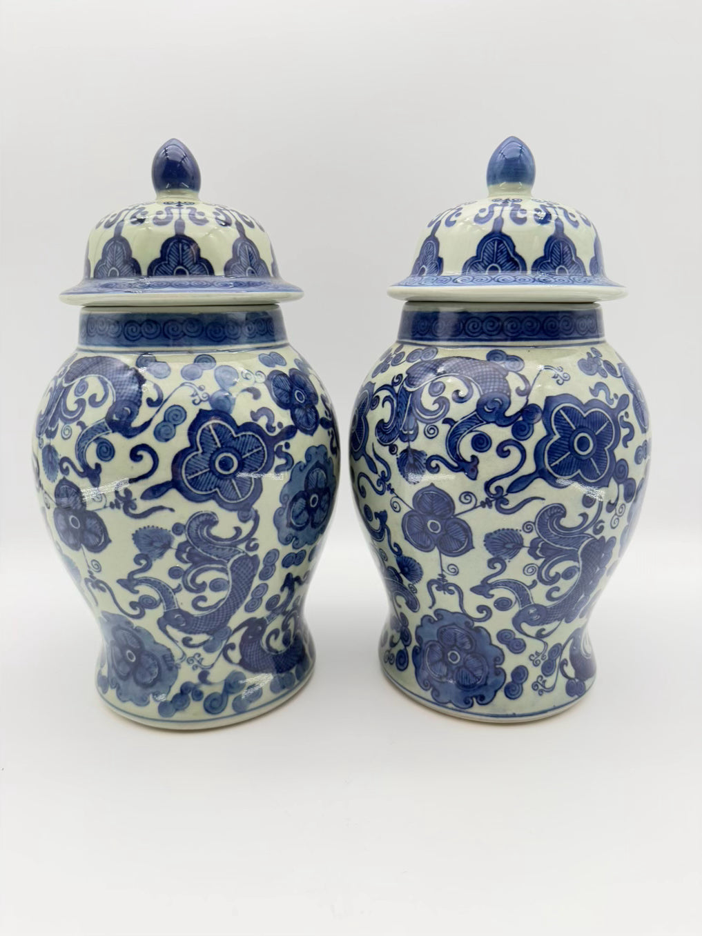 Blue & Gray Porcelain Pair of Ginger Jars w/ Lids
