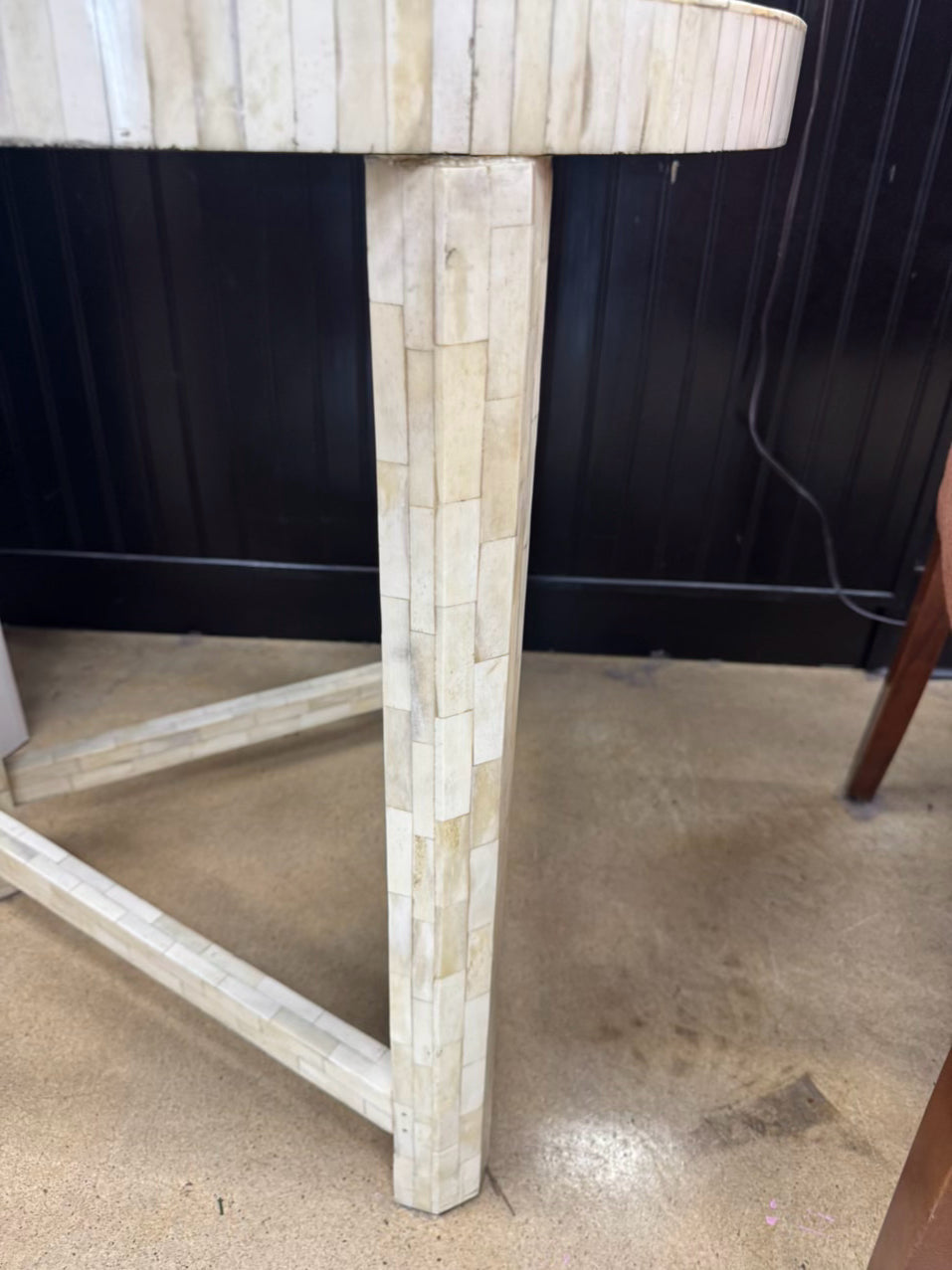 Cream Bone Inlay Round Occasional Table