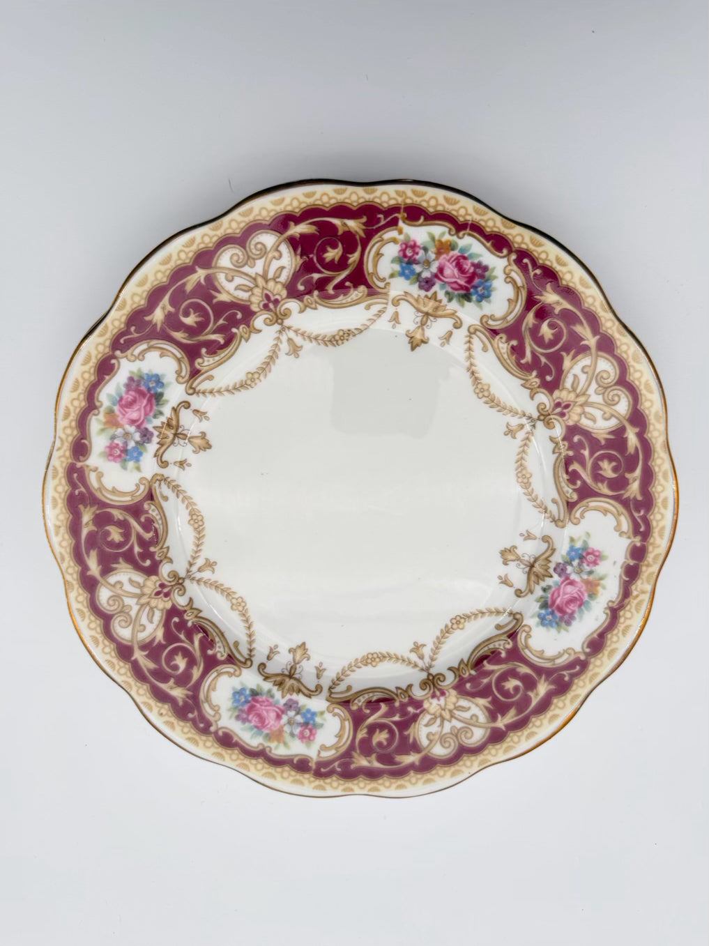 QUEEN ANNE Regency White & Red Dessert Plate Setting for 4 w/ Cups & Saucers