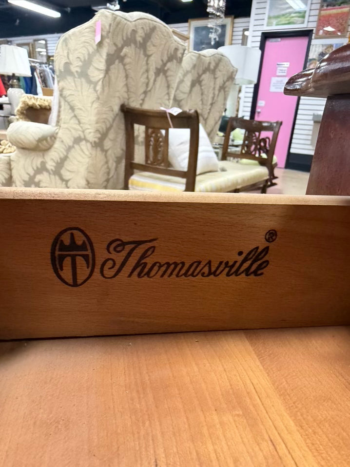 THOMASVILLE Dark Brown Mahogany Queen Ann Low Boy