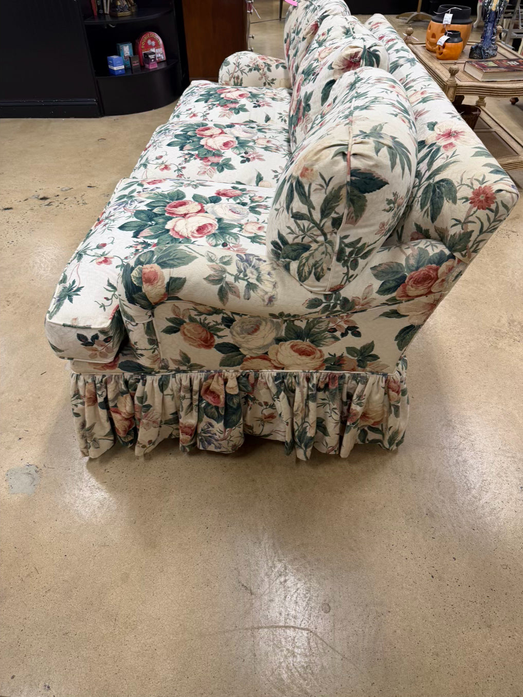 VINTAGE Cream, Pink, Green & Blue 3 Cushion Sofa