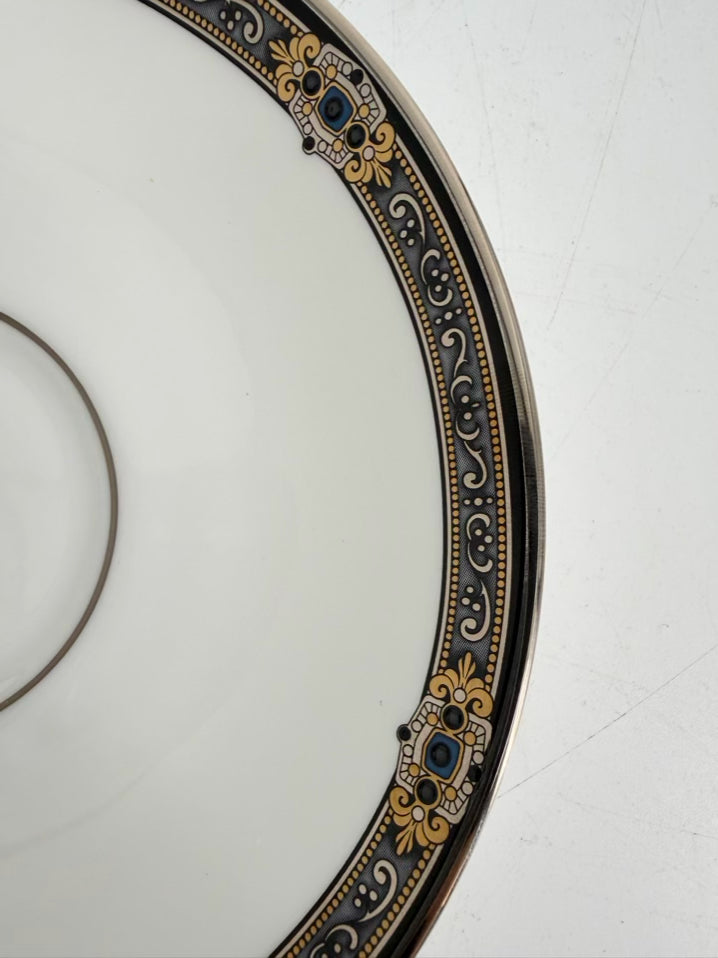 LENOX White, Black & Gold Porcelain Vintage Jewell 5 Piece Dinnerware Setting For 4