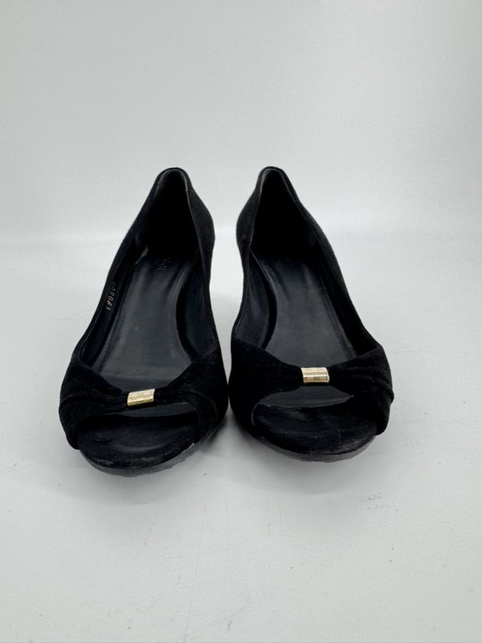 GUCCI Size 8 Black Suede Peep-Toe Wedge