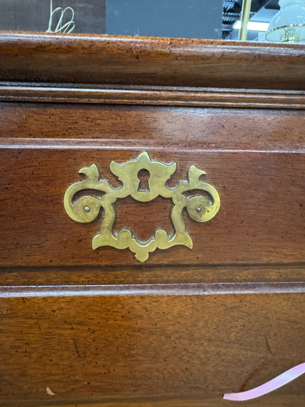 Wood Queen Anne 1-Drawer End Table