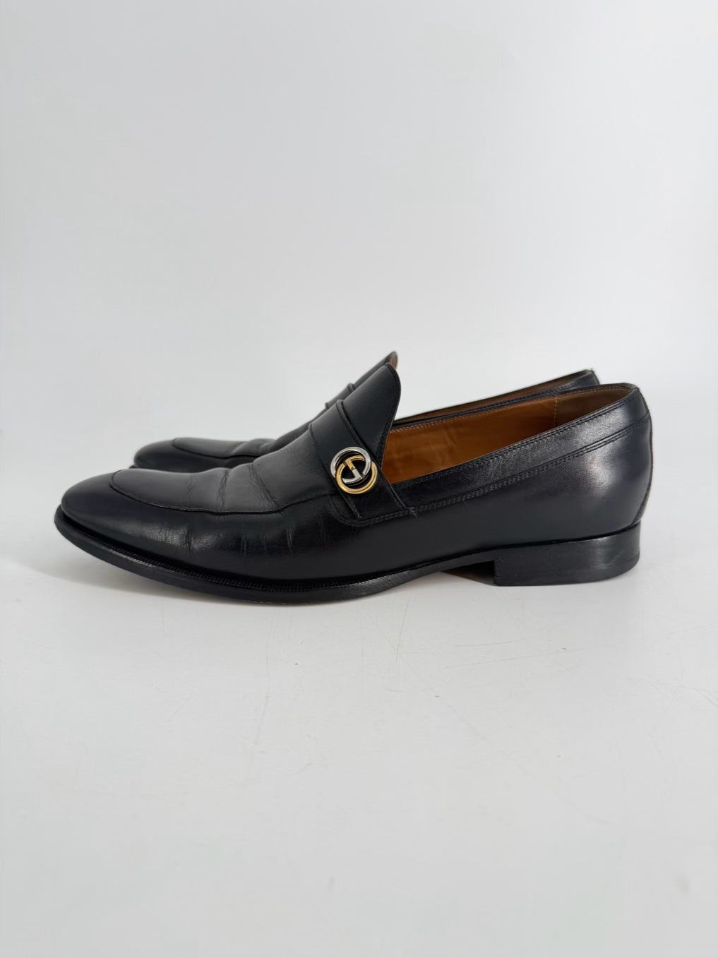 GUCCI Size 7 Black Leather Loafers