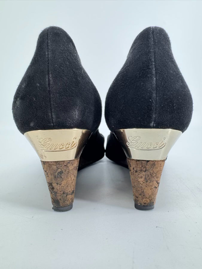 GUCCI Size 8 Black Suede Peep-Toe Wedge