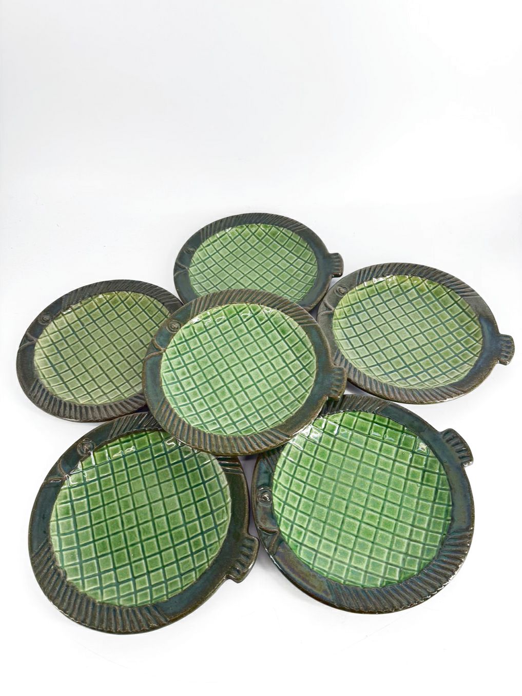 ANDERSON & JOHANNSON Green Höganäs Pottery Fish Plate Setting For 6