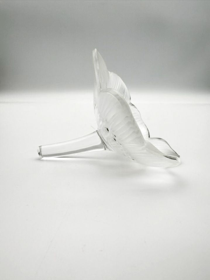 SIGNED LALIQUE Frosted Glass Anemone Object