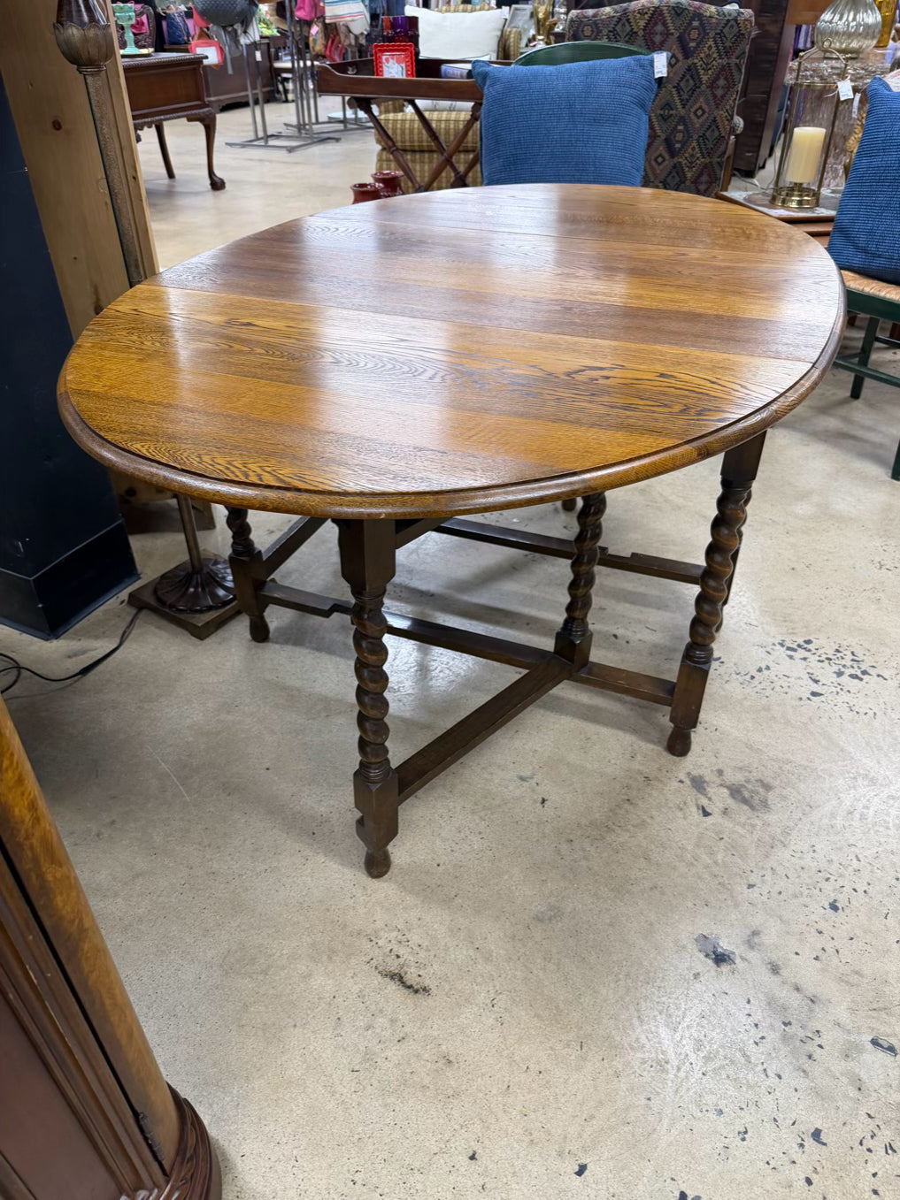 VINTAGE Medium Oak Drop Leaf Table w/ Barley Twist Detail