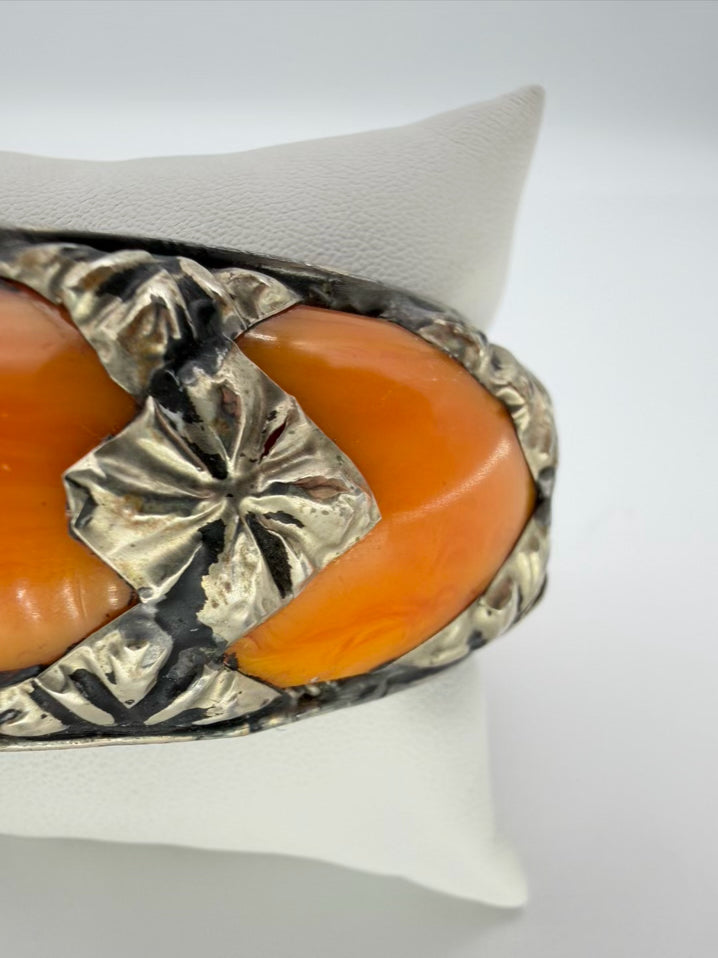 VINTAGE Butterscotch Metal Ornate Bangle
