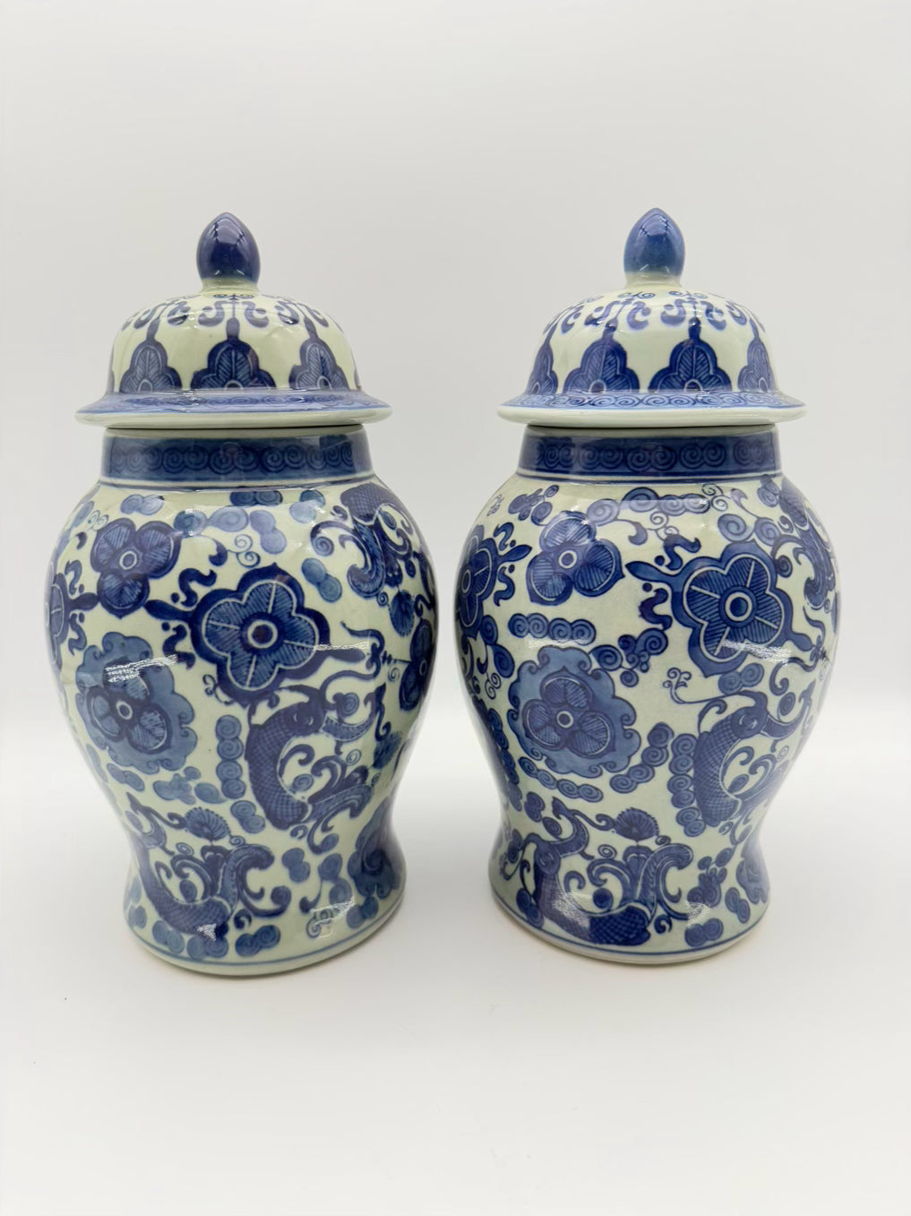 Blue & Gray Porcelain Pair of Ginger Jars w/ Lids