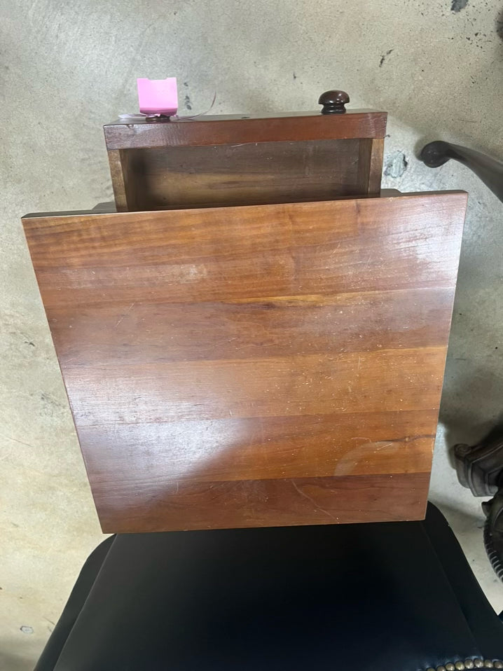 ANTIQUE Wood End Table w/ Drawer