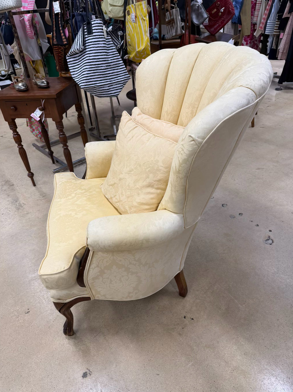 VINTAGE Yellow Damask Fan Back Chair w/ 2 Throw Pillows
