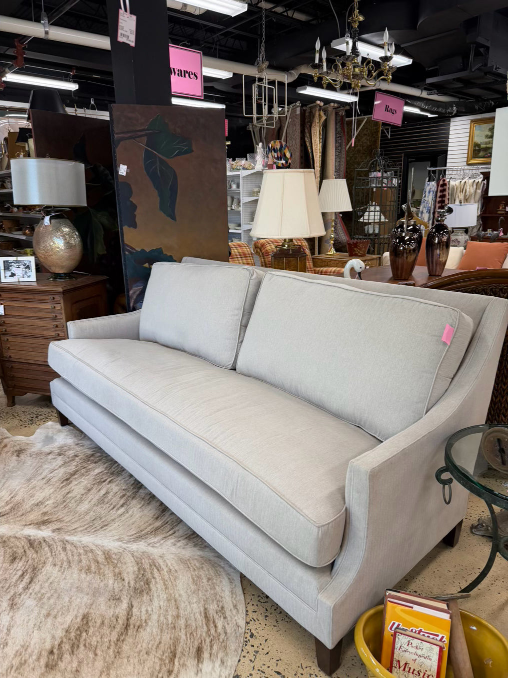 MICHAEL THOMAS Cream Sofa