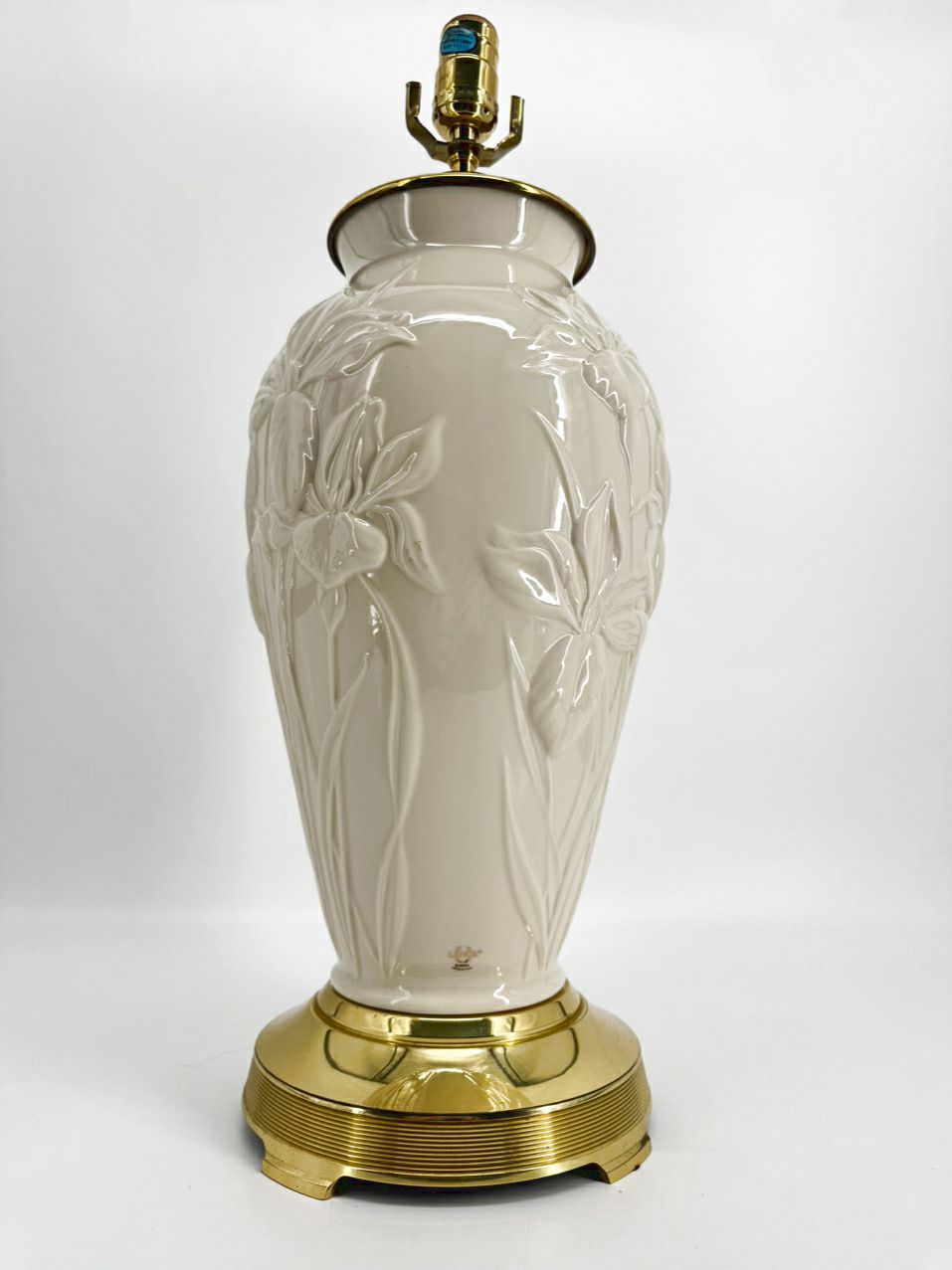 LENOX Cream Porcelain Raised Flower Design Lamp