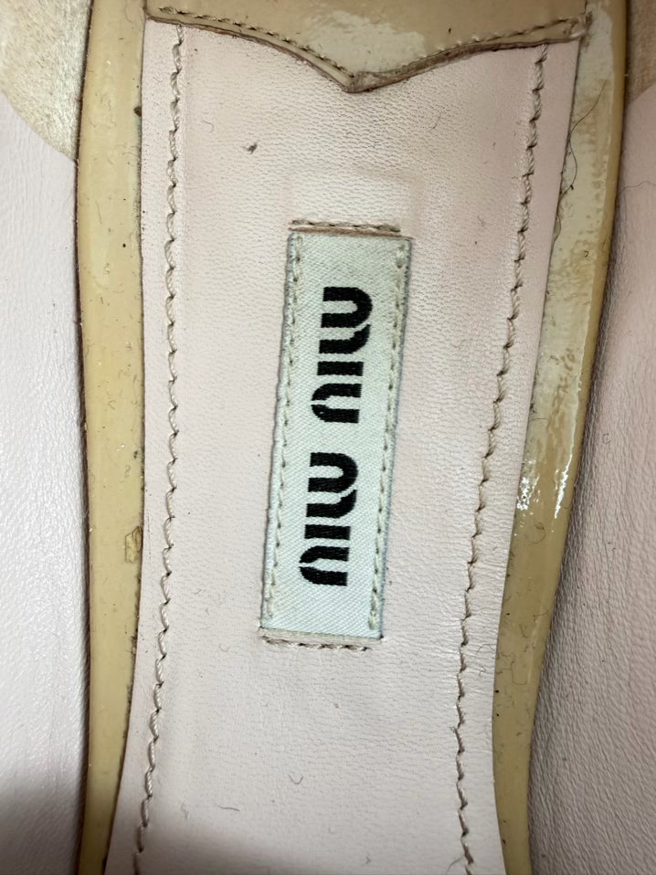 MIU MIU Size 39.5 Beige & Black Leather Bow Crystal Flats