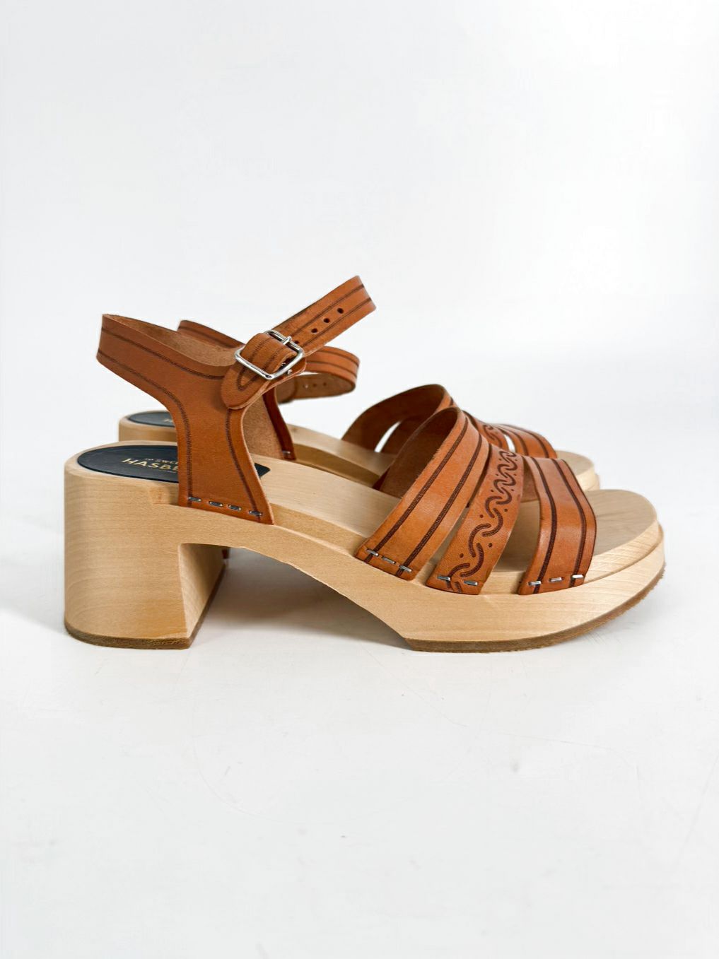 HASBEENS Size 38 Camel Leather Sandals