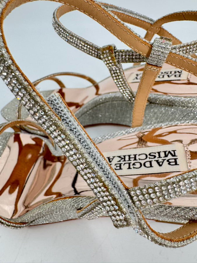 BADGLEY MISCHKA Size 8.5 Silver Leather Wedge Sandal