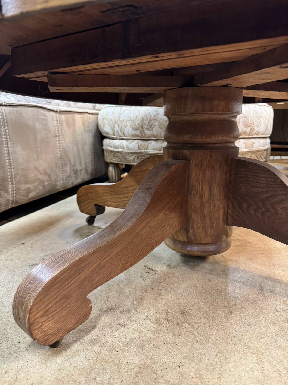 ANTIQUE Oak Round Coffee Table