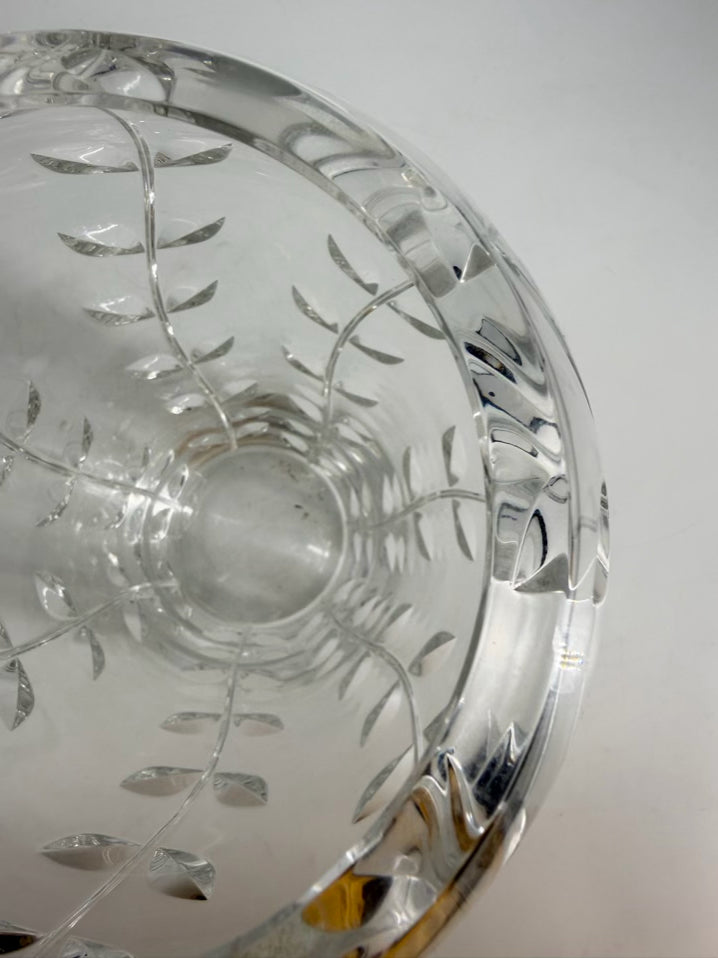 TIFFANY & CO. Clear Crystal Floral Vase