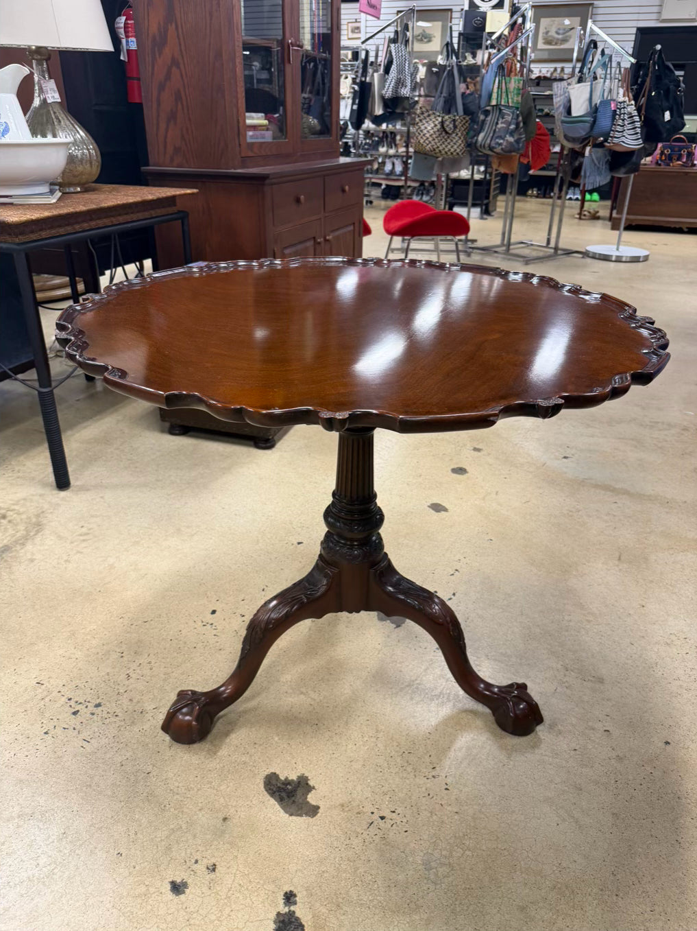 Queen Ann Mahogany Tilt-Top Table w/ Pie Crust Top