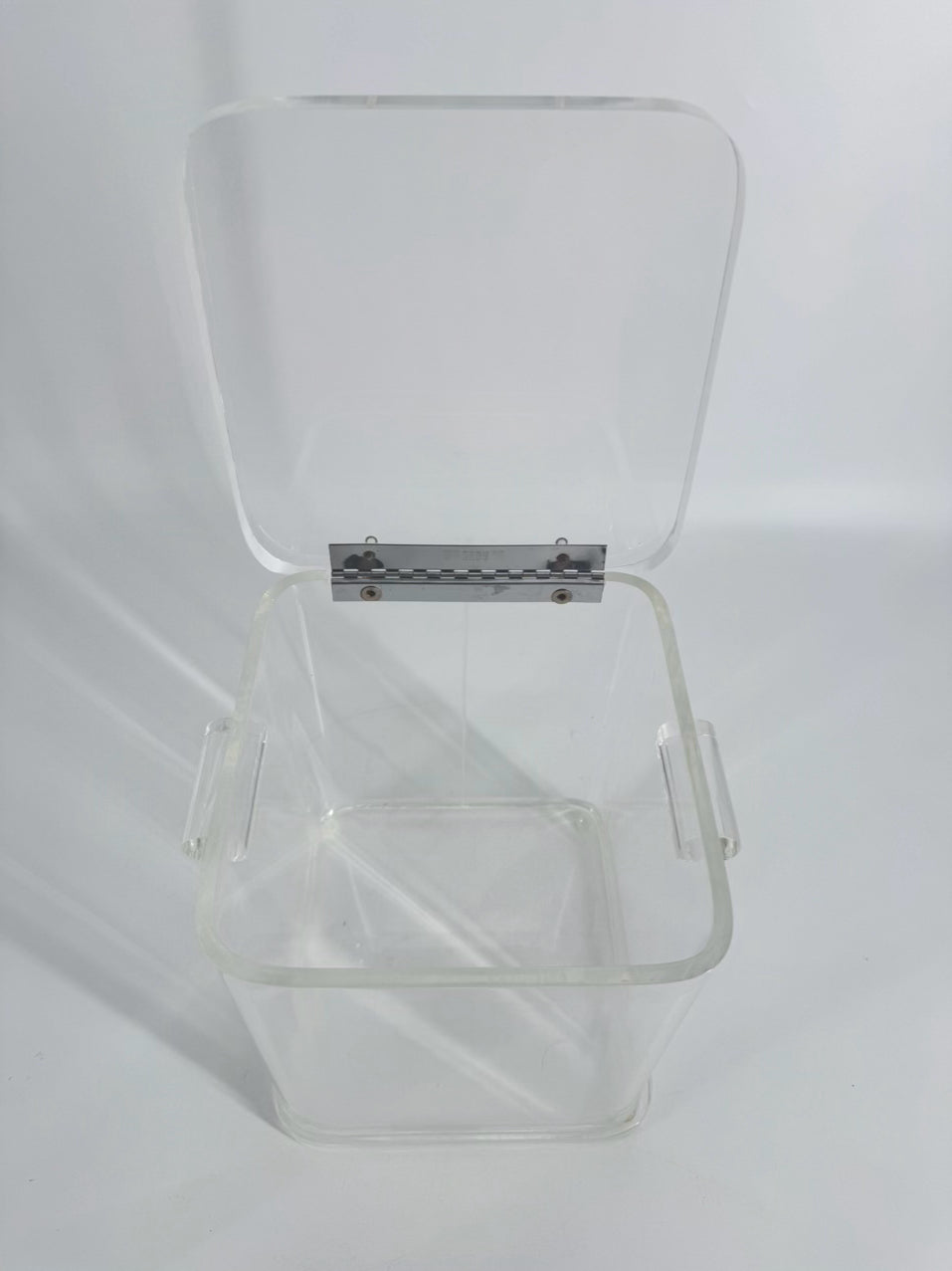 VINTAGE WILARDY Lucite Square Ice Bucket