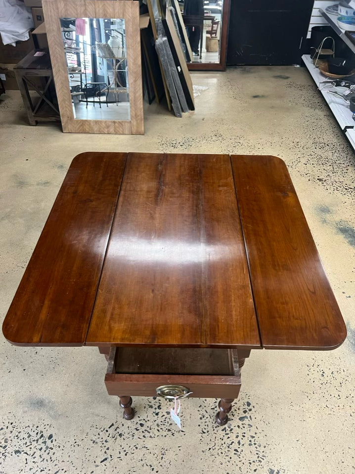 ANTIQUE Pine Drop Leaf w/ Spool Legs