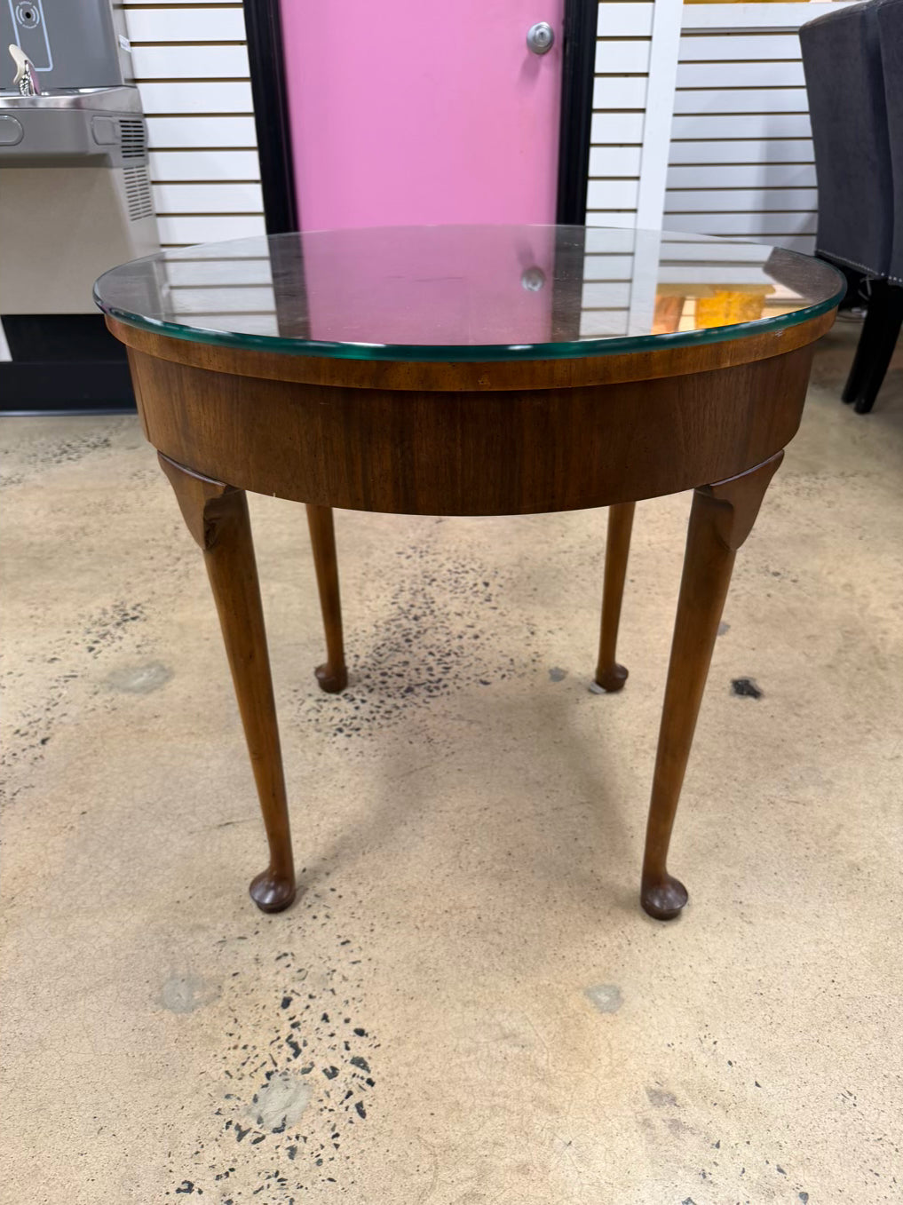 BAKER ROUND Wood Occasional Table w/ Queen Ann Feet & Glass Protective Top