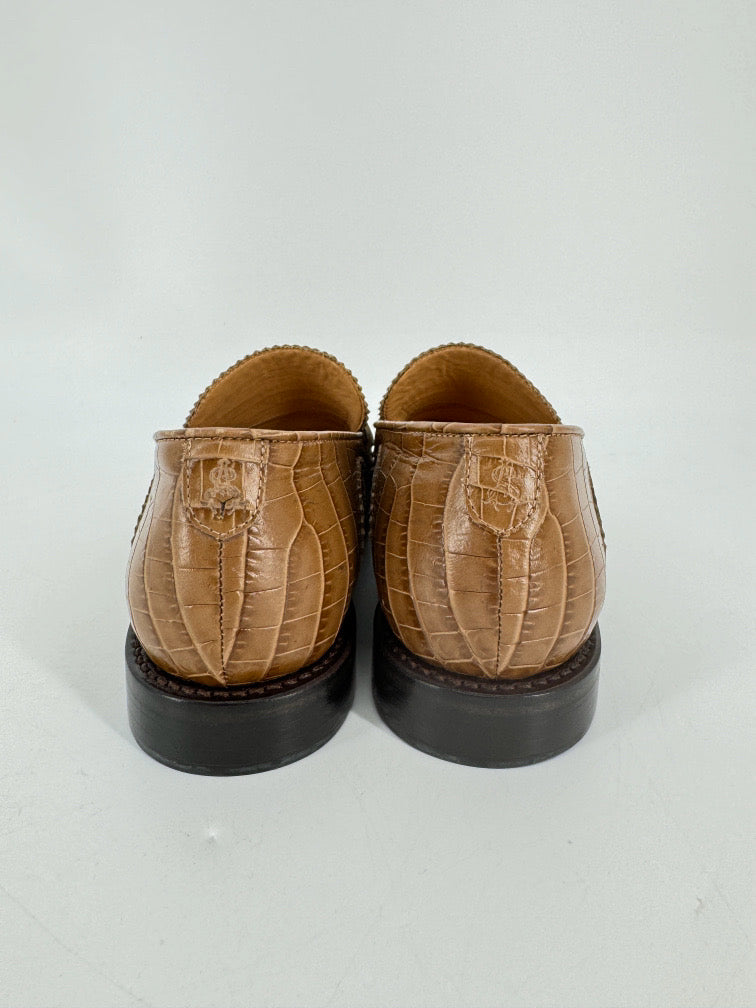 THE OFFICE OF ANGELA SCOTT Size 38 Camel Embossed Croc Ms. Charlotte Loafers
