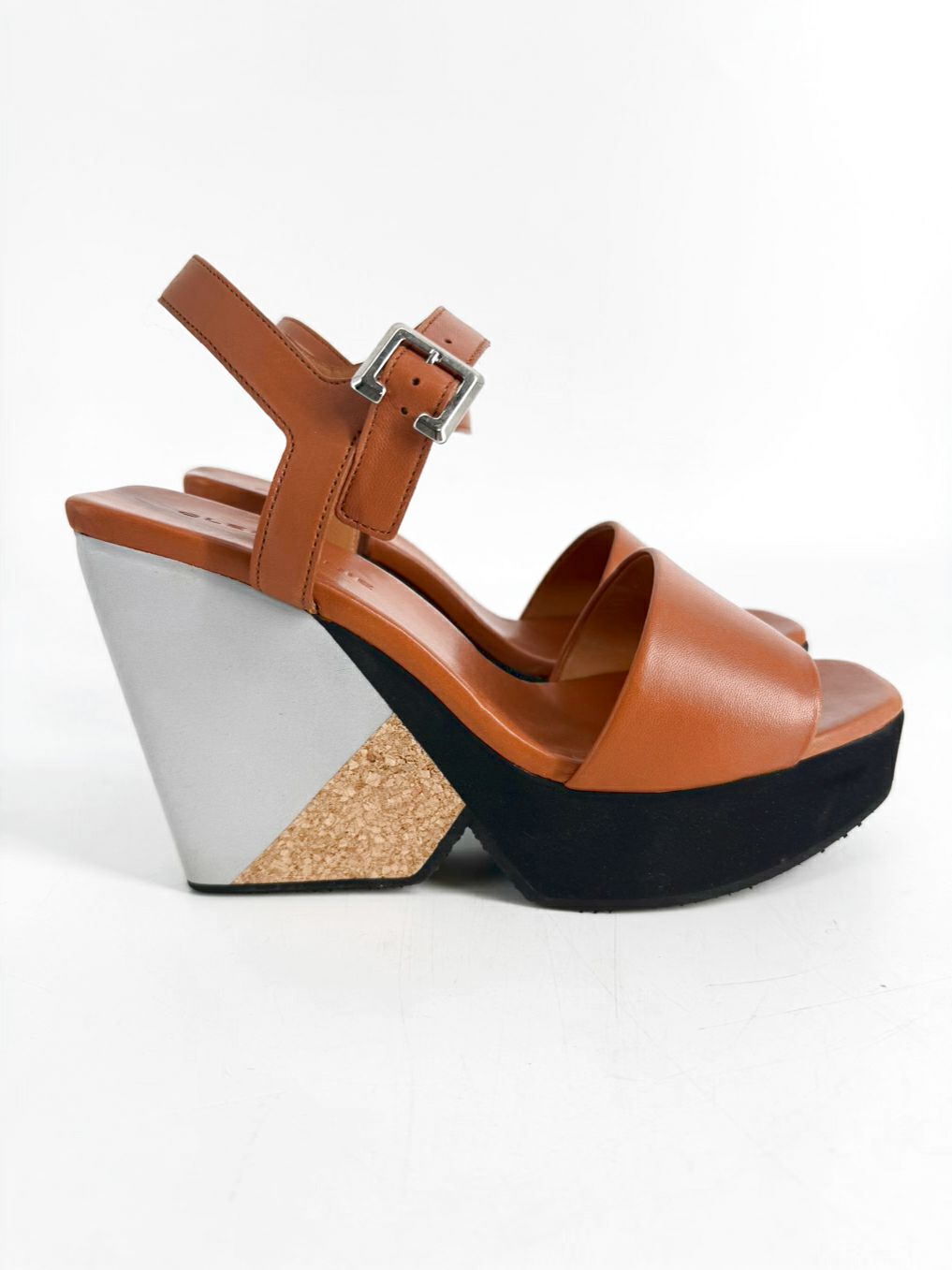 CLERGIE Size 39.5 Cognac Heels