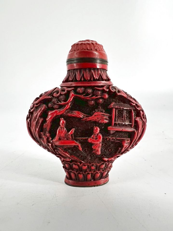 Red Cinnabar Snuff Bottle