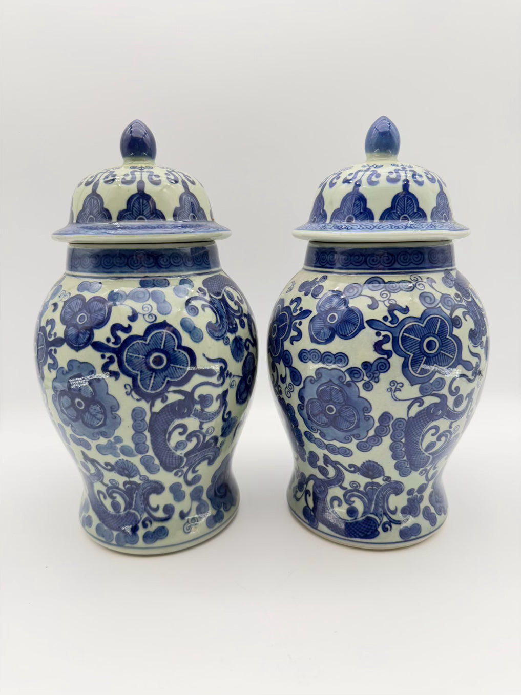 Blue & Gray Porcelain Pair of Ginger Jars w/ Lids