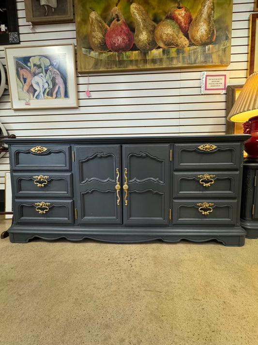 VINTAGE STANLEY FURNITURE Gray Painted Wood Dresser