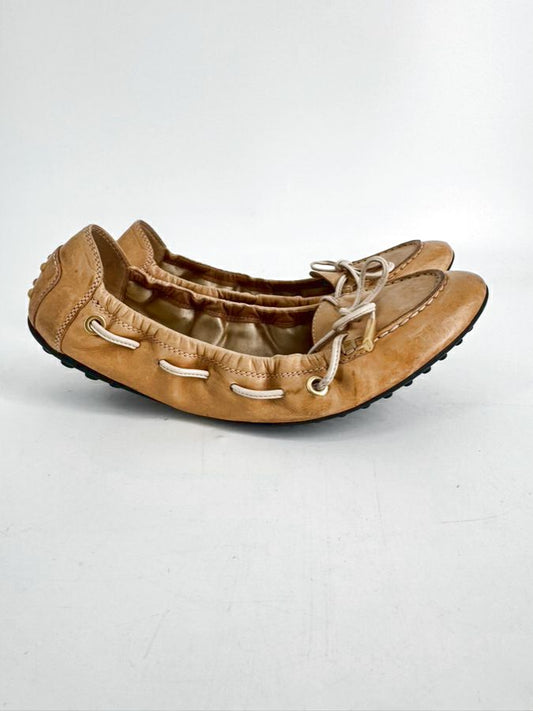 TODS Size 39 Camel Leather Flats