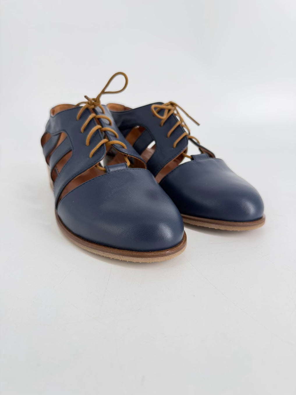 JULIA BO Nassau Cutout Oxfords Size WMNS 38 Navy Shoes