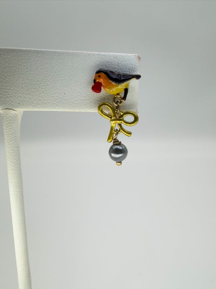 LES NEREIDES Brown Bird & Gold Bow Earrings w/ Silver Faux Pearl
