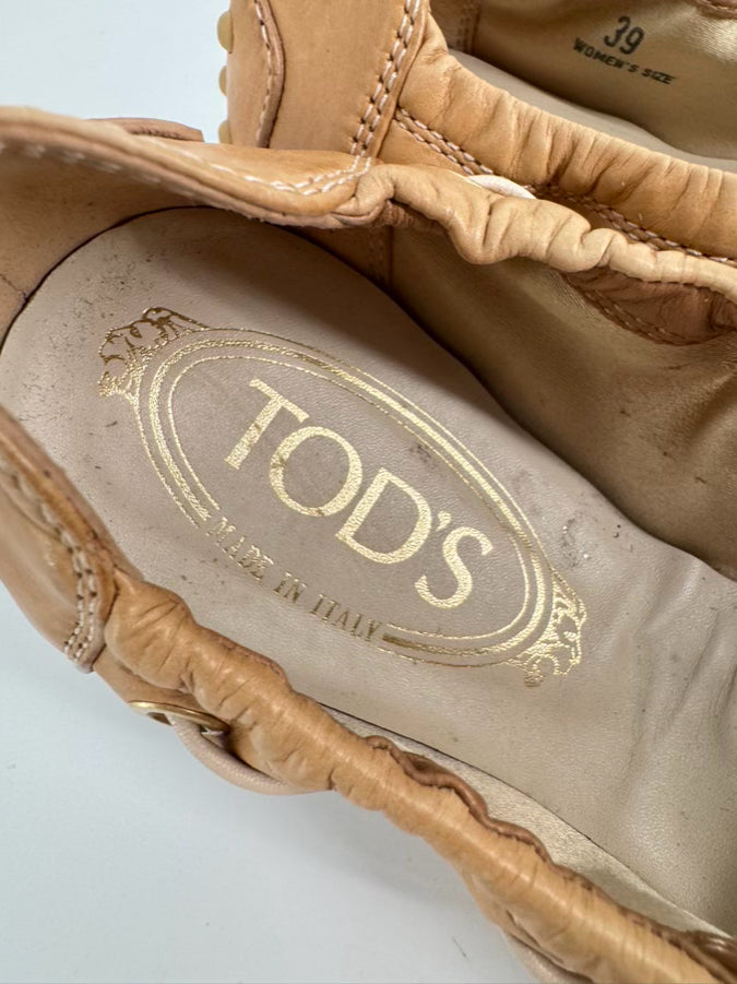 TODS Size 39 Camel Leather Flats