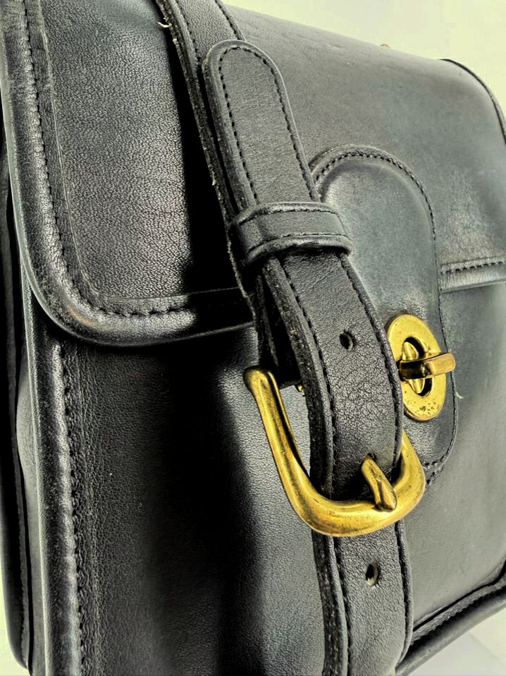 VINTAGE COACH Murphy Black Leather Crossbody Bag