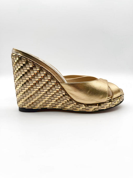 JIMMY CHOO WMNS Size 37.5 Almer Metallic Gold Woven Leather Wedge Sandals