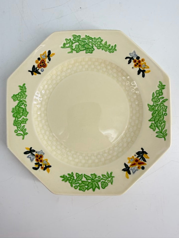 ROYAL DOULTON Yellow & Green 7 Piece Dinnerware Setting for 4