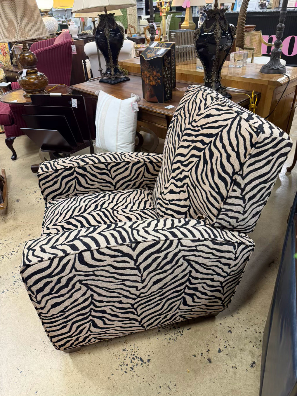 Tan & Black Animal Recliner Chair