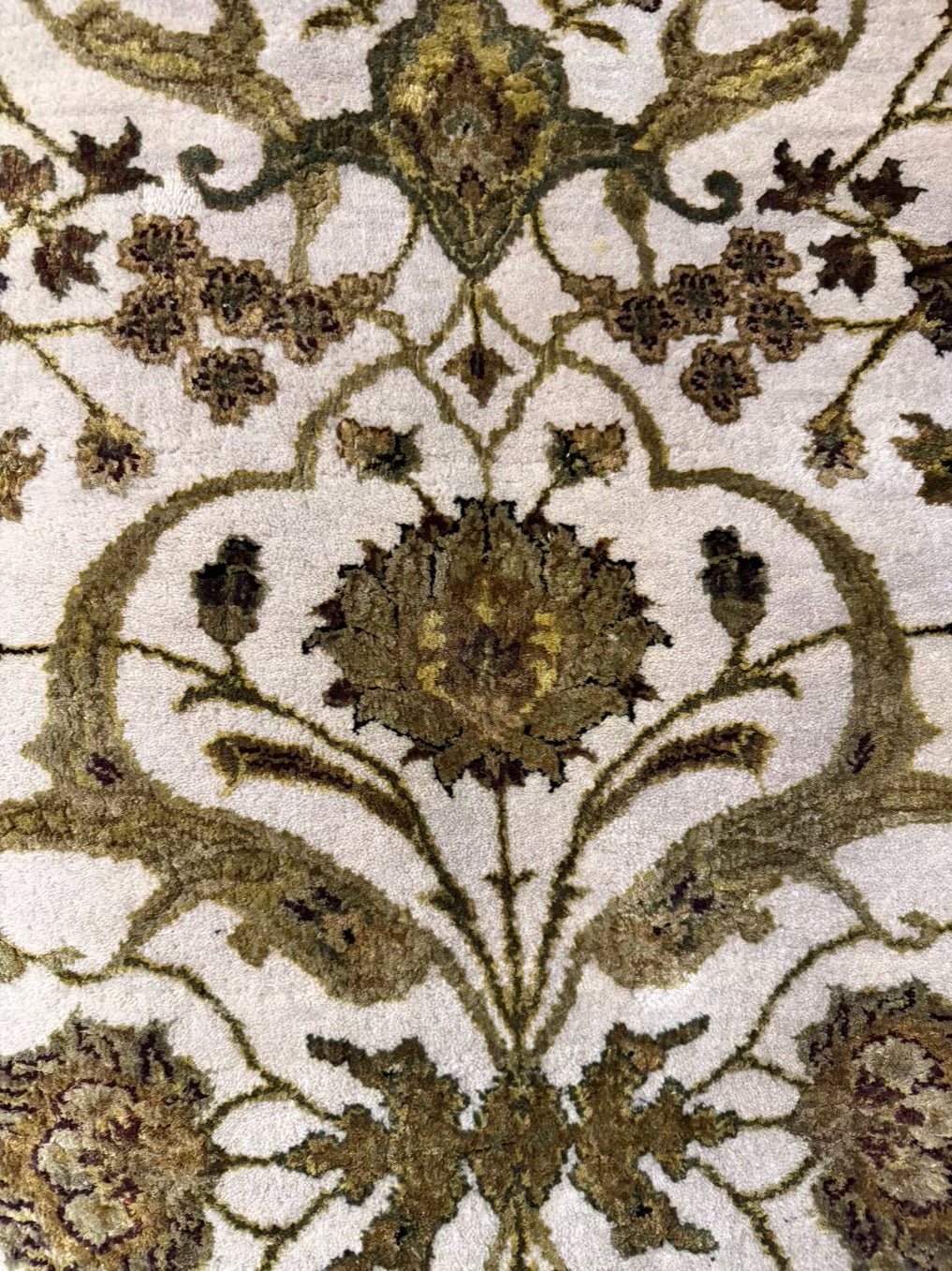 Green & Cream Wool Oriental Area Rug