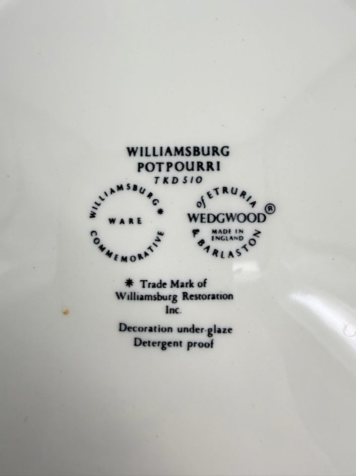 WEDGEWOOD White, Pink & Blue Williamsburg Potpourri China 7 Piece Dinnerware Setting For 6 Includes Serving Pieces