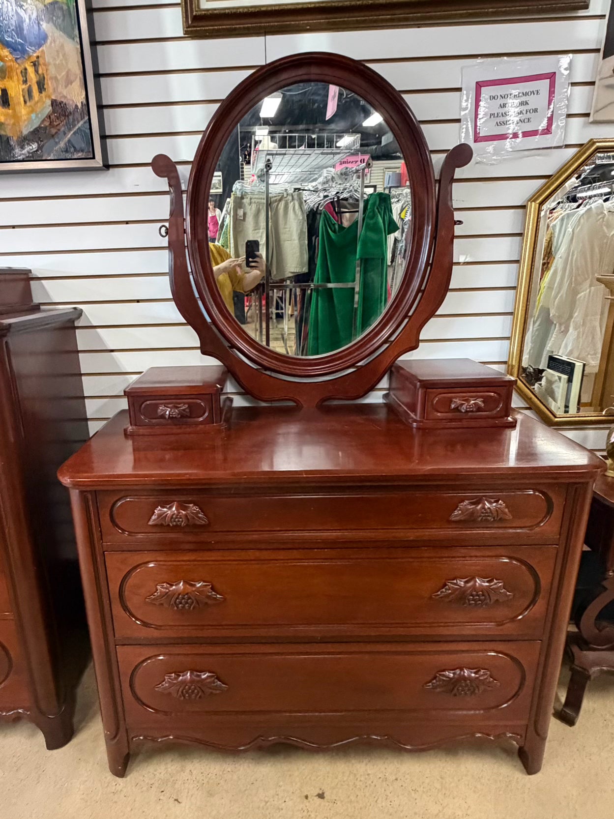 DAVIS CABINET CO Wood Victorian Dresser w/ 3 Drawers & Mirror