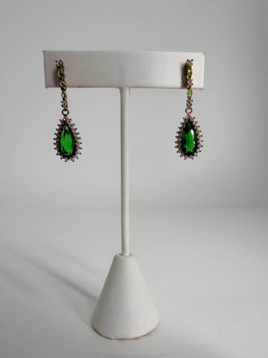 STAUER STERLING SILVER Green Helenite Tear Drop Necklace & Ring Set